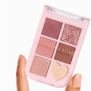 Manna Kadar Rose & Champagne 6-Shade Eyeshadow Palette